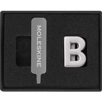 Przypinka MOLESKINE B, srebrna