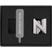 Przypinka MOLESKINE N, srebrna